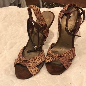 Enlaza Heels - Size 6 1/2 - $15